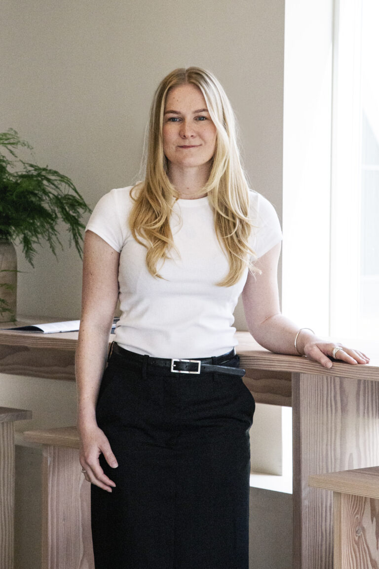 MIRIAM REISTAD